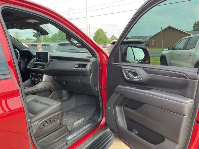 Used 2022 Chevrolet Tahoe RST w/ Luxury Package AWD/4WD image 16