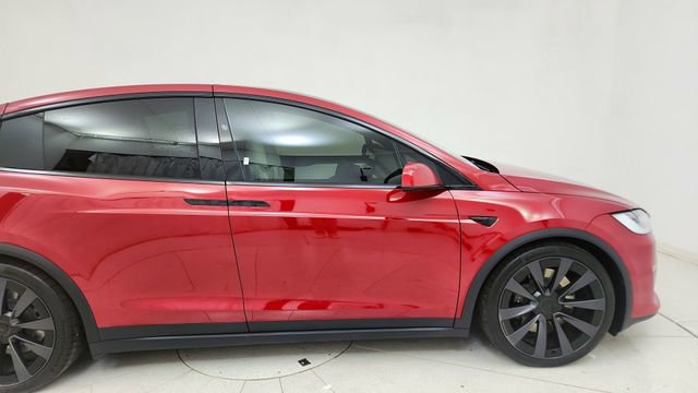 Used 2022 Tesla Model X Plaid image 8