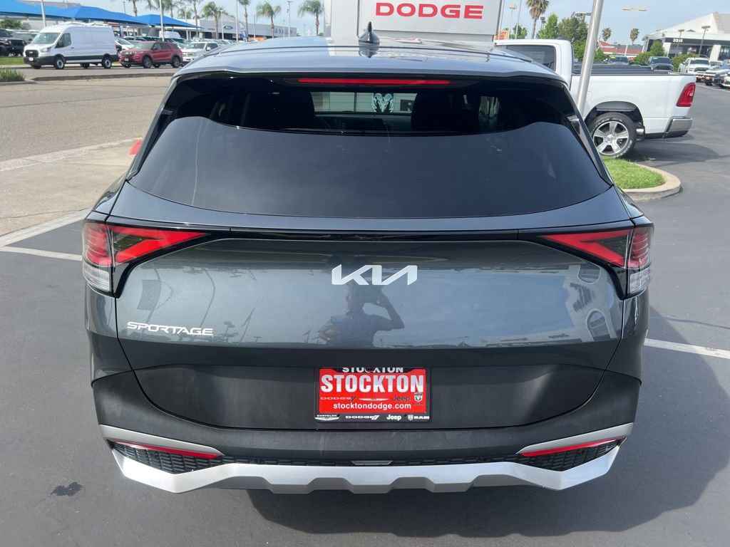 Used 2025 Kia Sportage LX FWD image 11