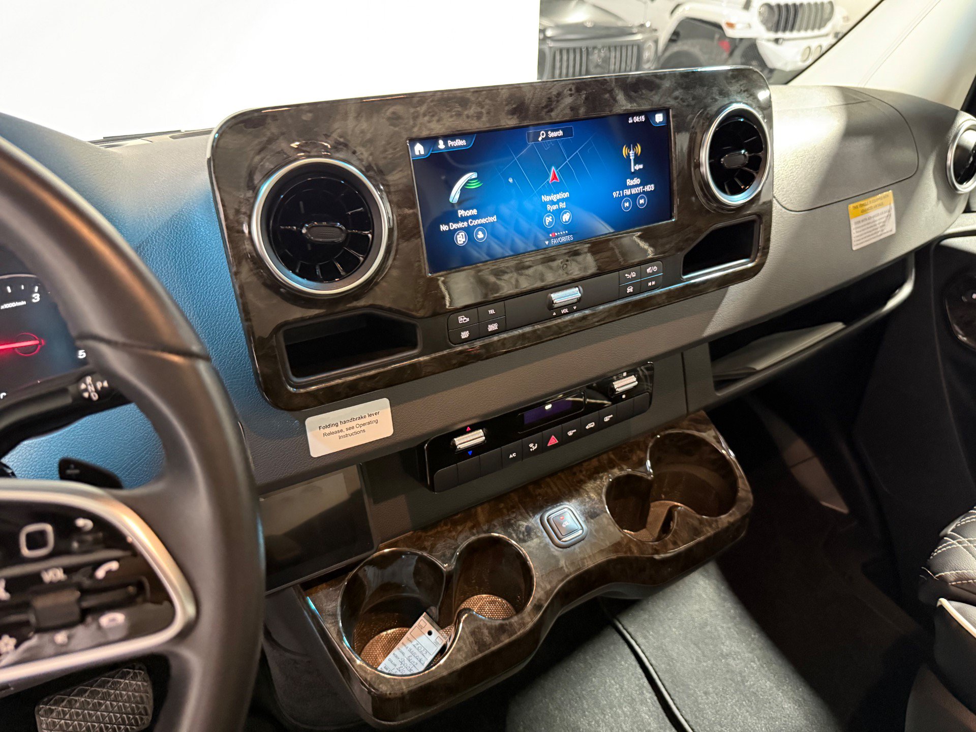 Used 2022 Mercedes-Benz Sprinter 3500 image 39