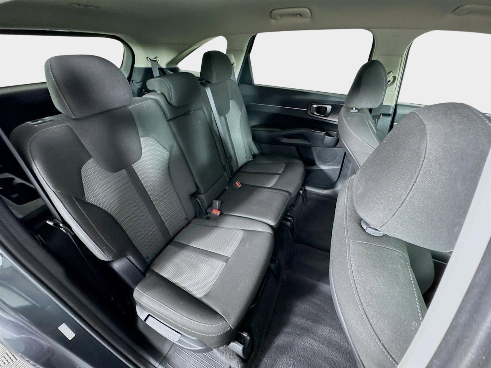 Certified 2022 Kia Sorento LX image 25