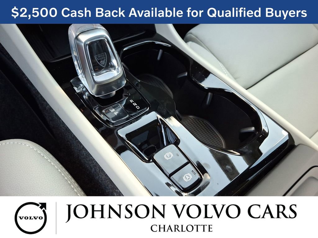 New 2026 Volvo XC40 B5 Ultra w/ Protection Package Premier image 7