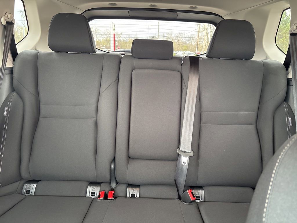 Used 2024 Nissan Rogue S AWD/4WD image 30