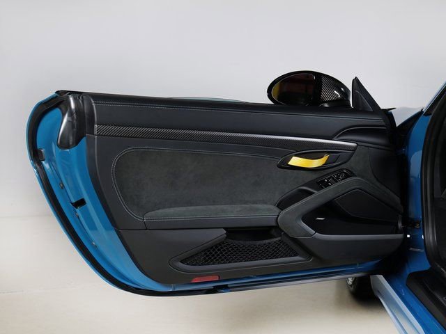 Certified 2025 Porsche 718 Cayman GT4 RS RWD image 26