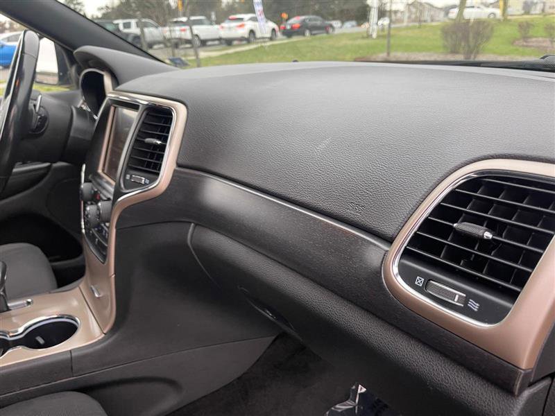 Used 2015 Jeep Grand Cherokee Laredo w/ Quick Order Package 23E image 33