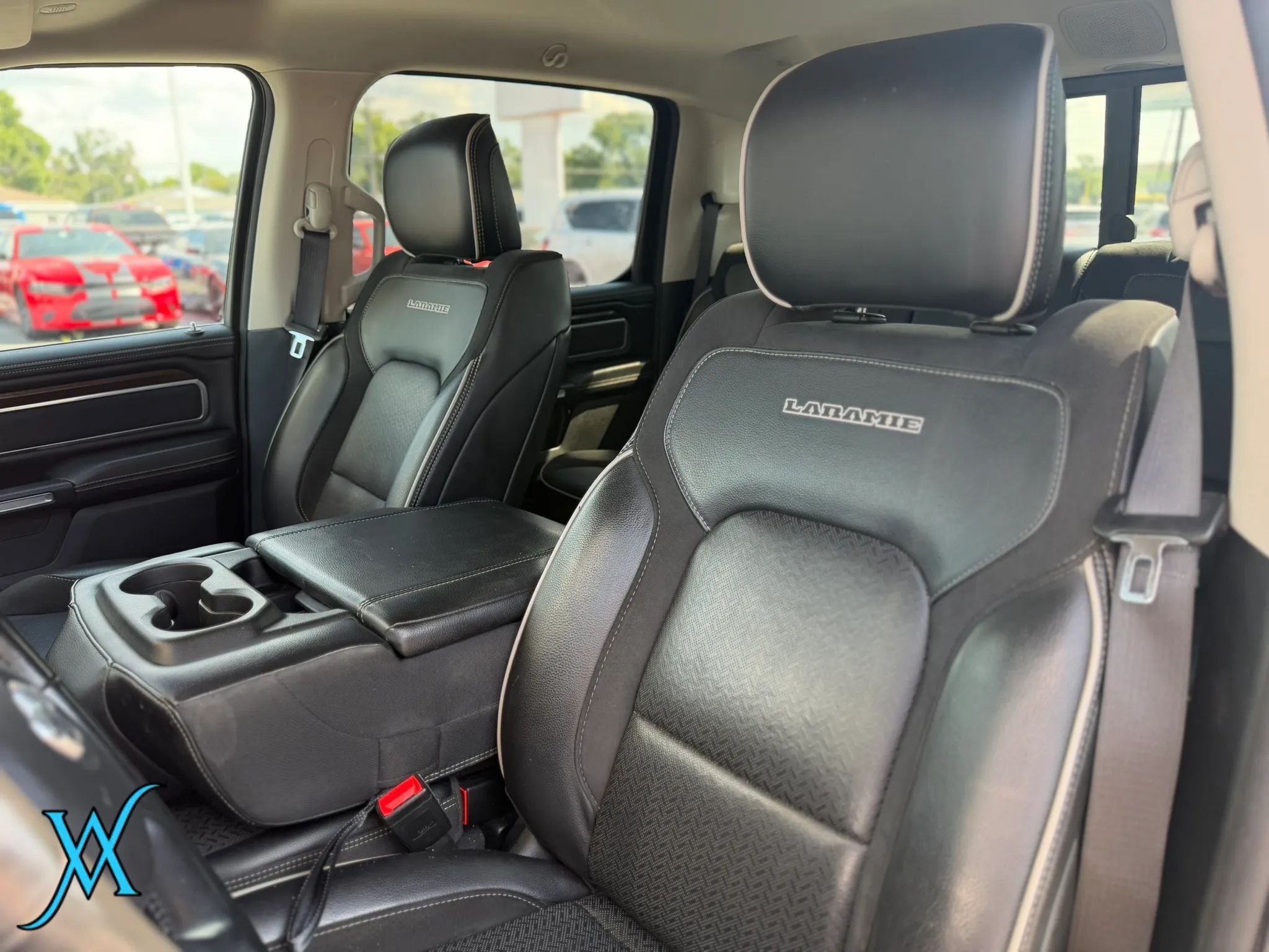 Used 2022 RAM 1500 Laramie AWD/4WD image 13