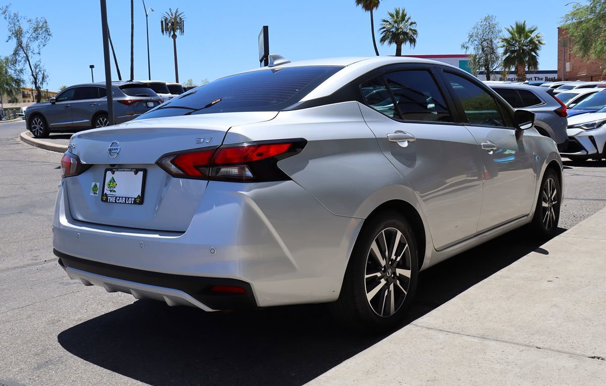 Used 2021 Nissan Versa SV FWD image 13