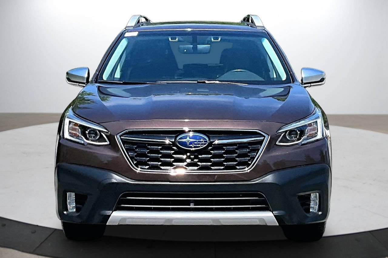 Used 2021 Subaru Outback Touring AWD/4WD image 3
