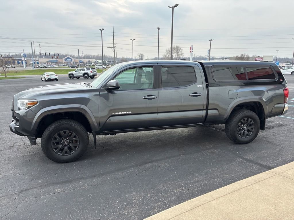 Used 2020 Toyota Tacoma SR5 AWD/4WD image 3