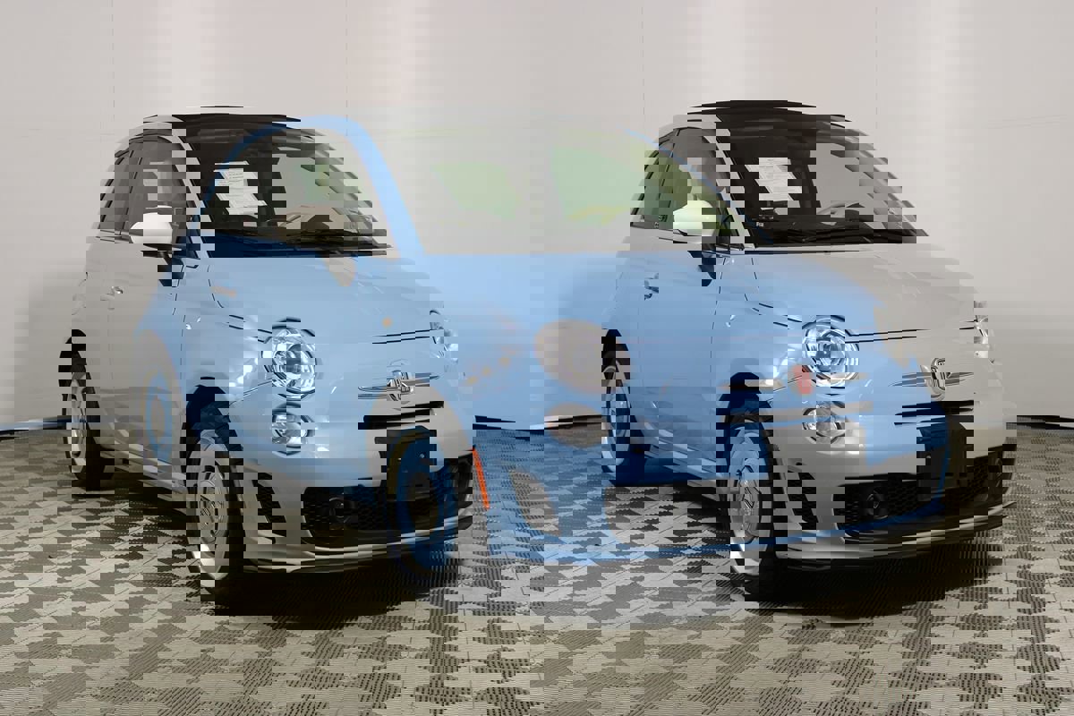 Used 2019 FIAT 500 Lounge image 28