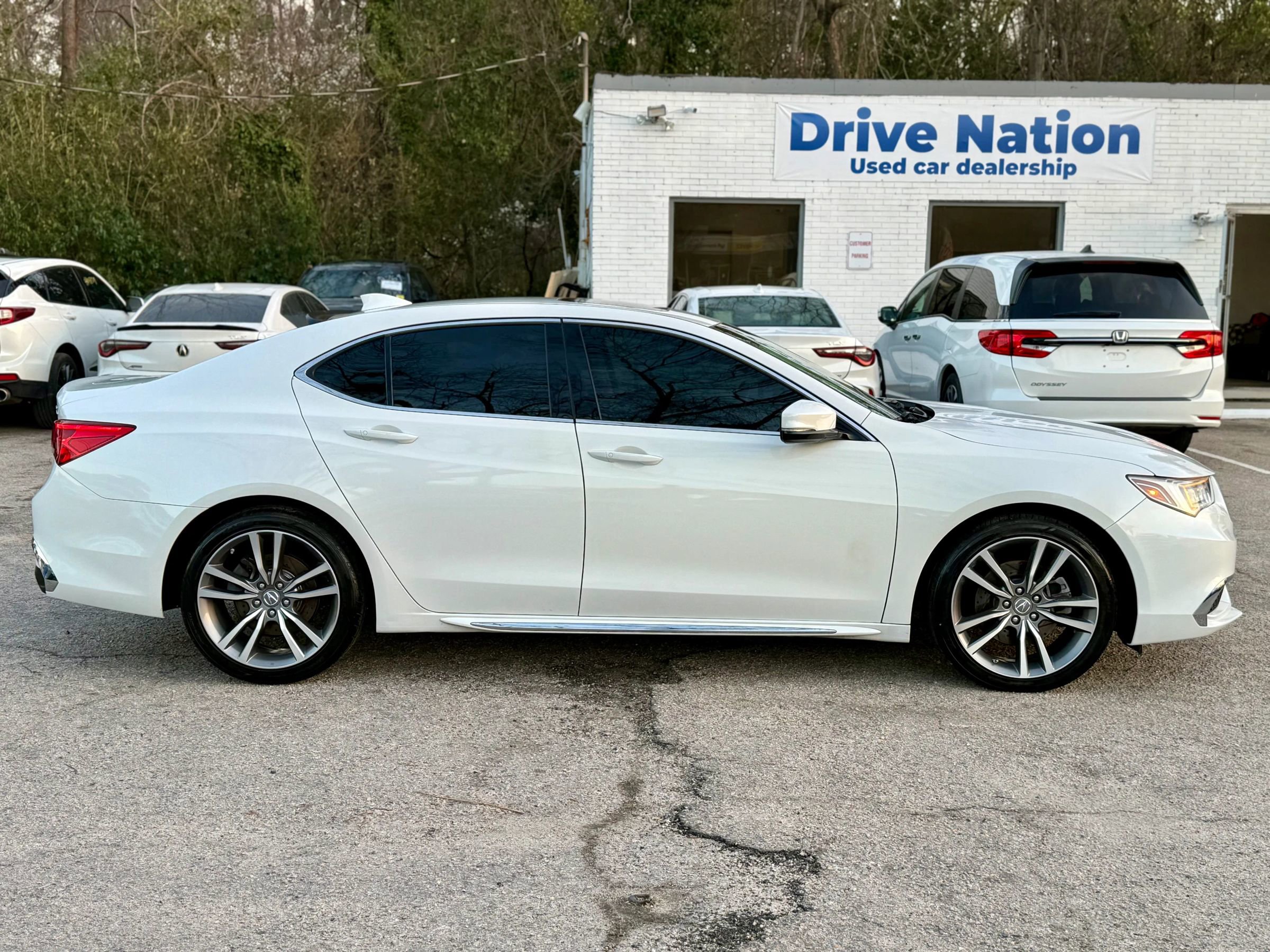 Used 2019 Acura TLX V6 w/ Technology Package image 4