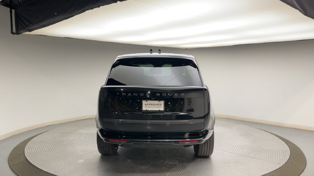 Certified 2025 Land Rover Range Rover SE AWD/4WD image 3