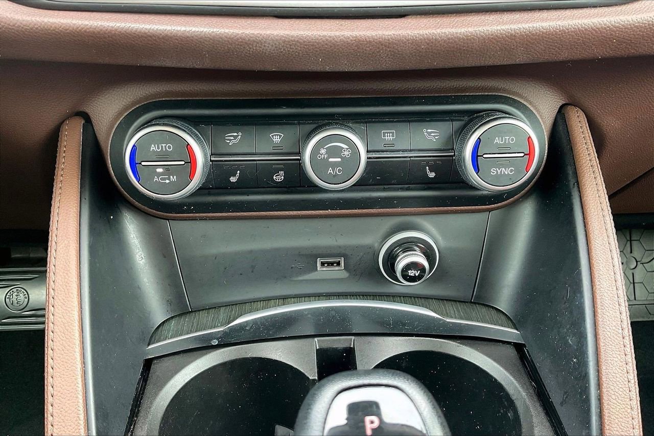 Used 2019 Alfa Romeo Stelvio Ti image 20