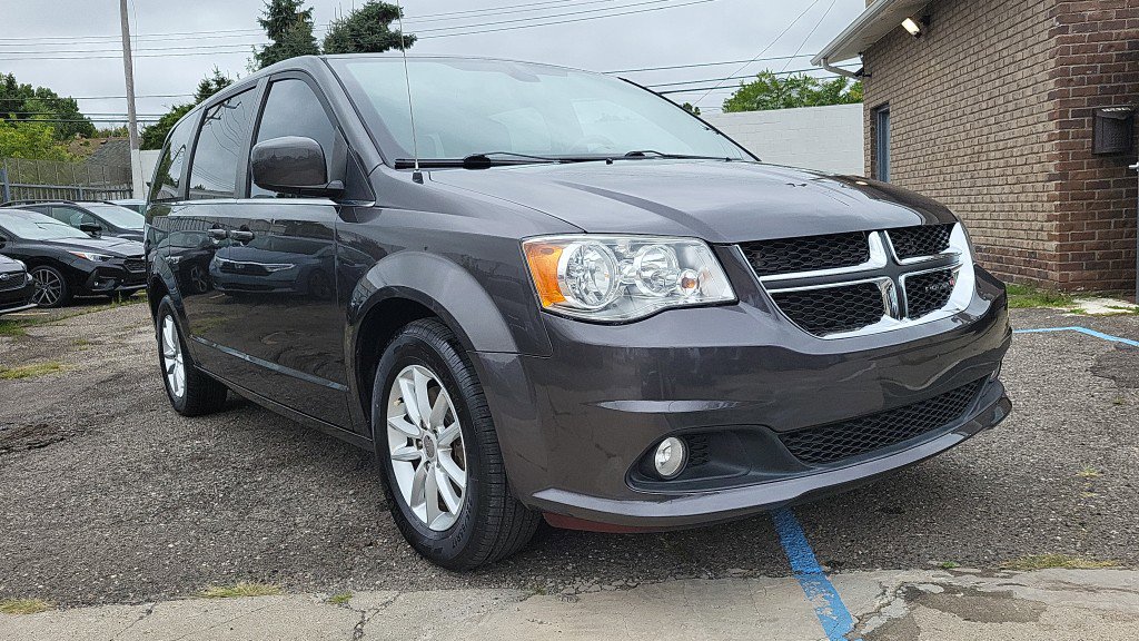 Used 2019 Dodge Grand Caravan SXT image 4
