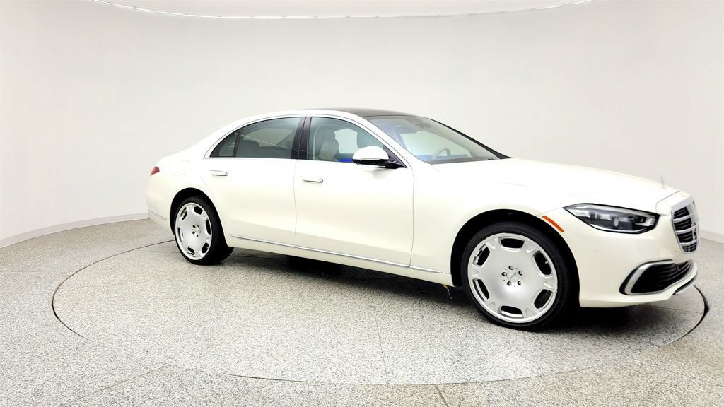 Used 2022 Mercedes-Benz S 580 4MATIC Sedan image 3
