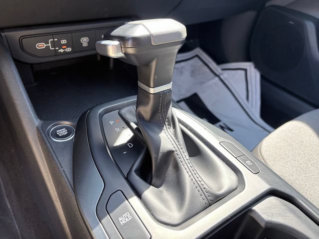 Used 2025 Kia K4 FWD image 21