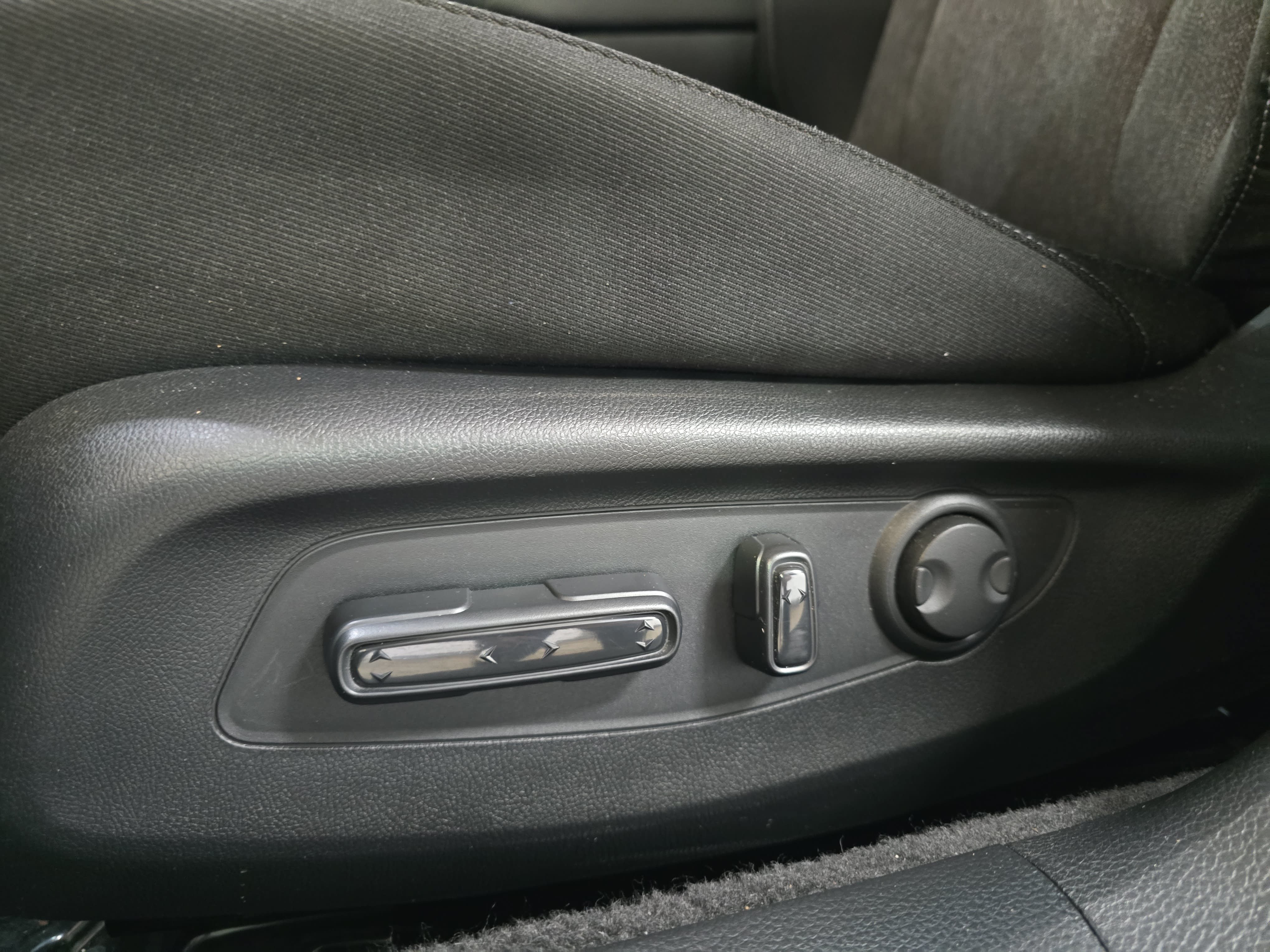Used 2023 Honda Accord EX image 25