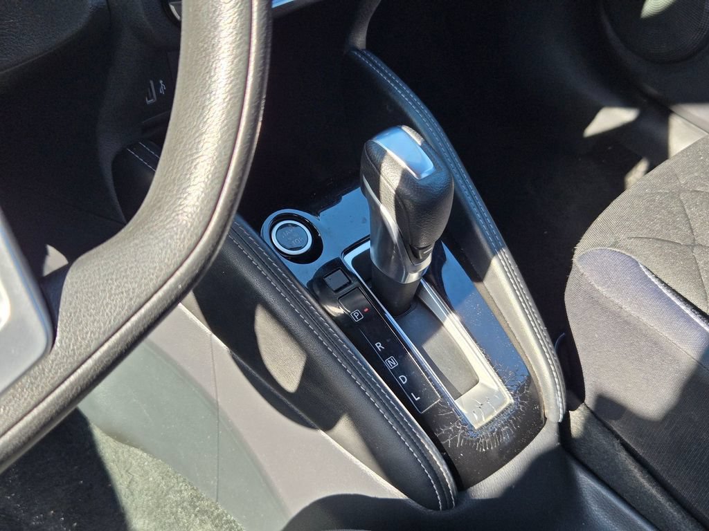 Used 2019 Nissan Kicks SV FWD image 9