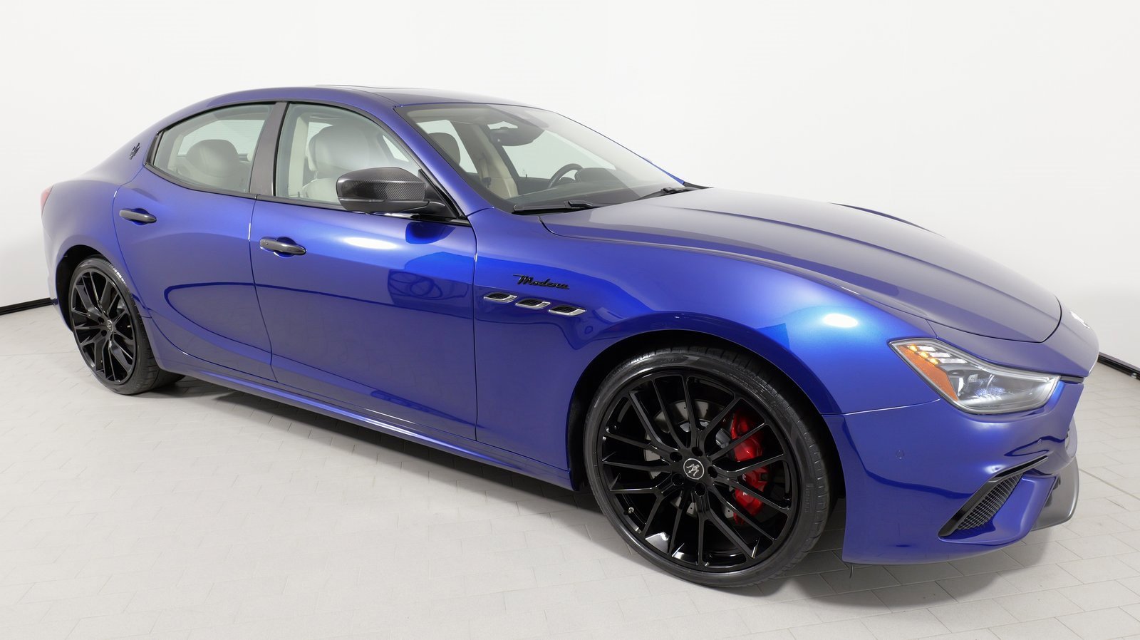 Used 2022 Maserati Ghibli Modena image 10