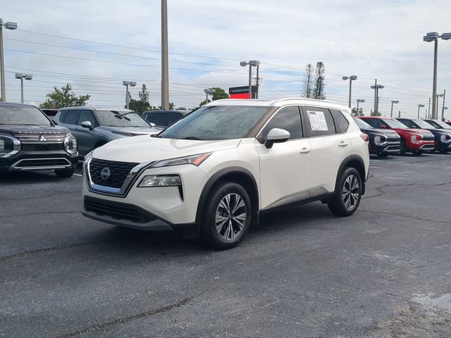Used 2023 Nissan Rogue SV w/ SV Premium B Package FWD image 2