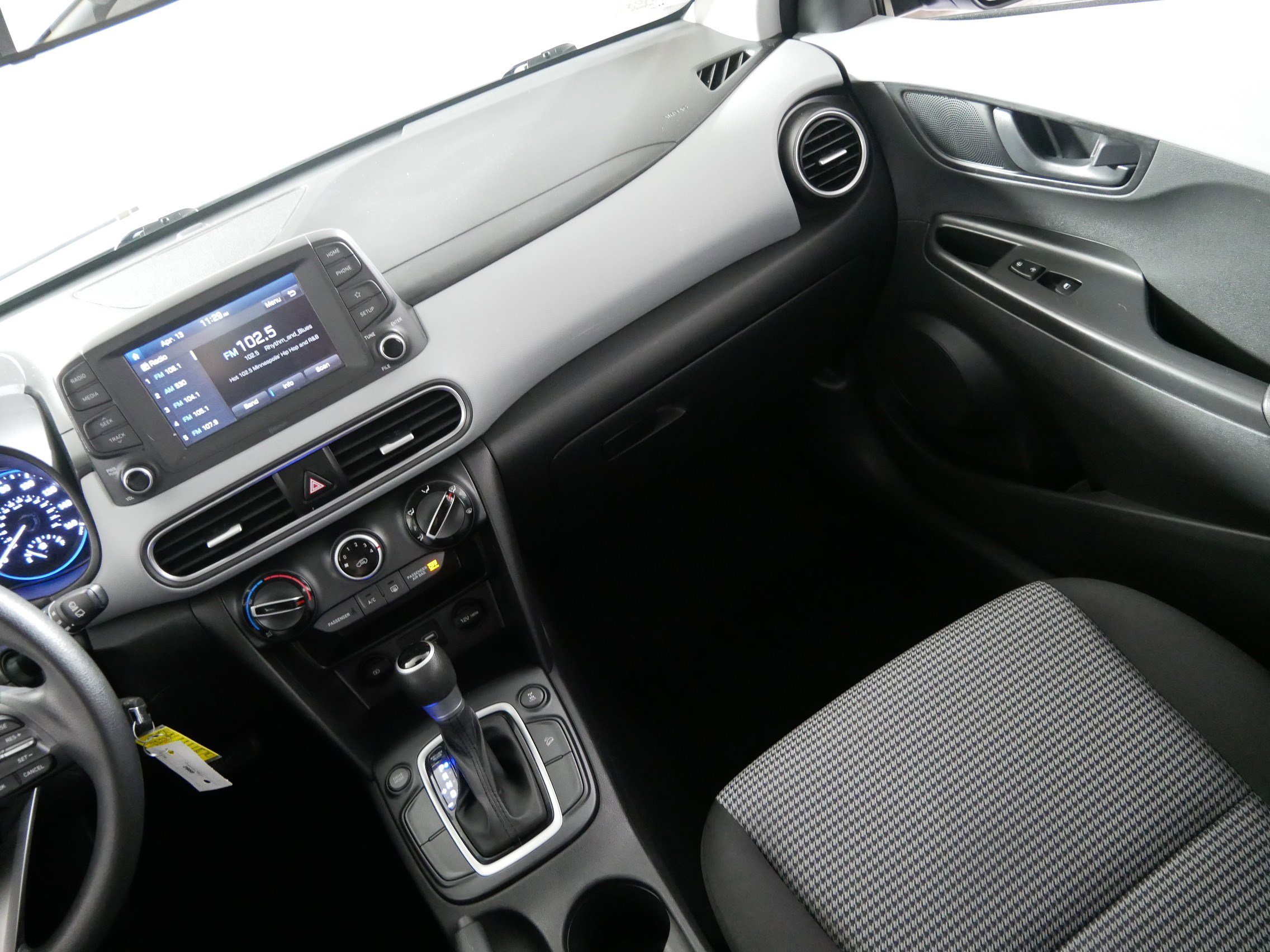 Used 2021 Hyundai Kona SE AWD/4WD image 11