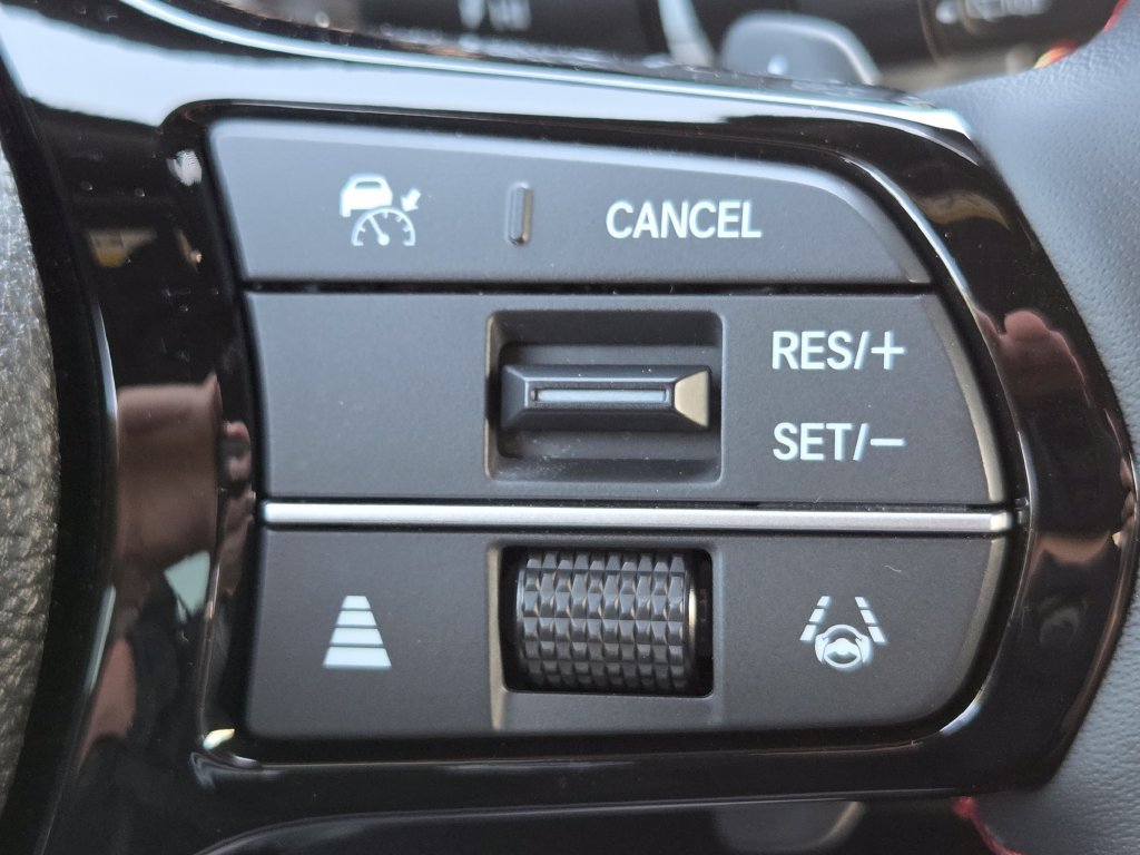 Certified 2025 Honda Pilot Black Edition image 17