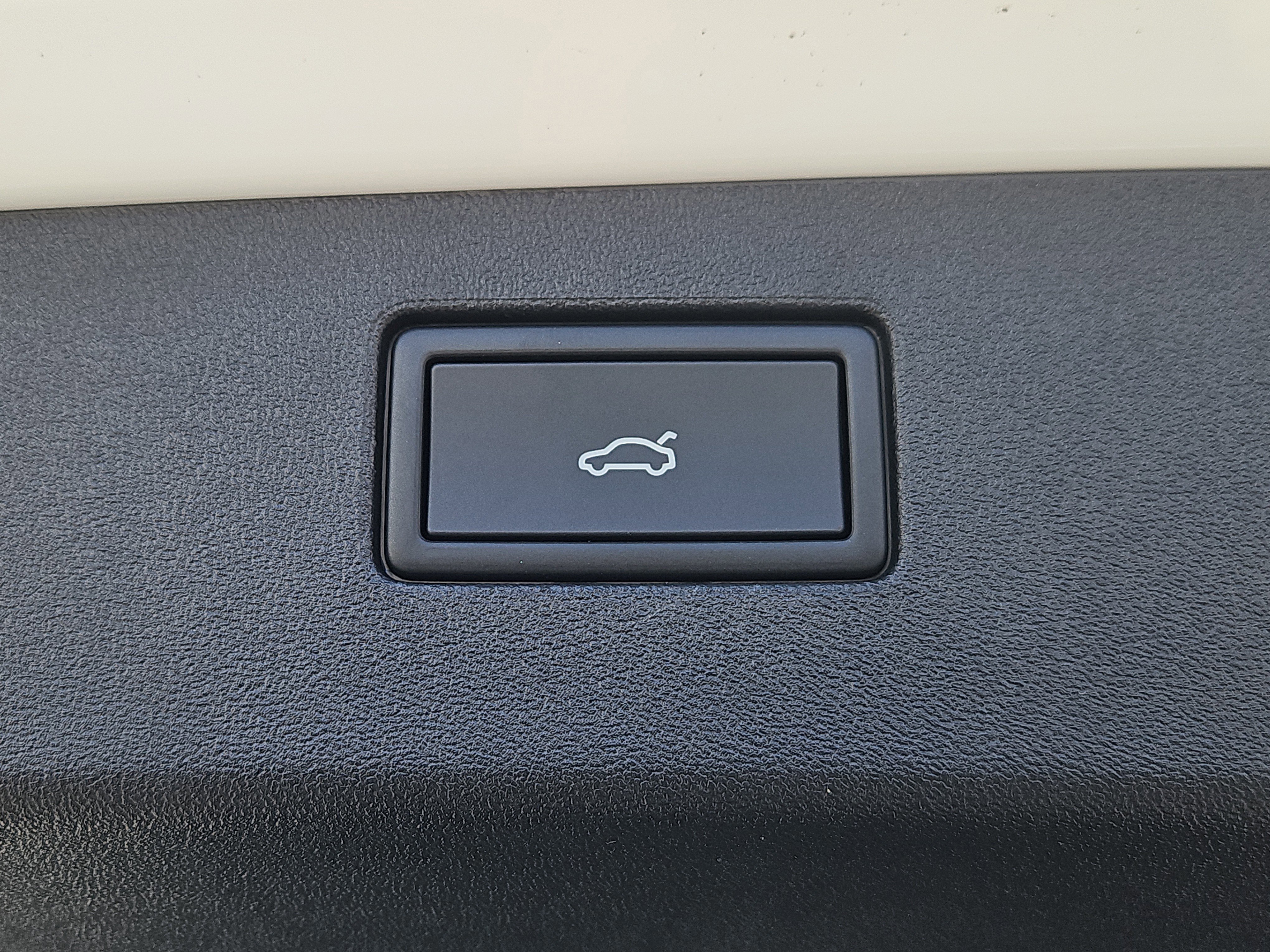 New 2026 Volkswagen Tiguan SE image 11