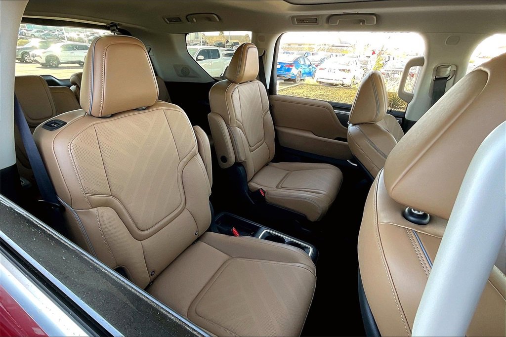 New 2025 INFINITI QX80 Luxe image 10
