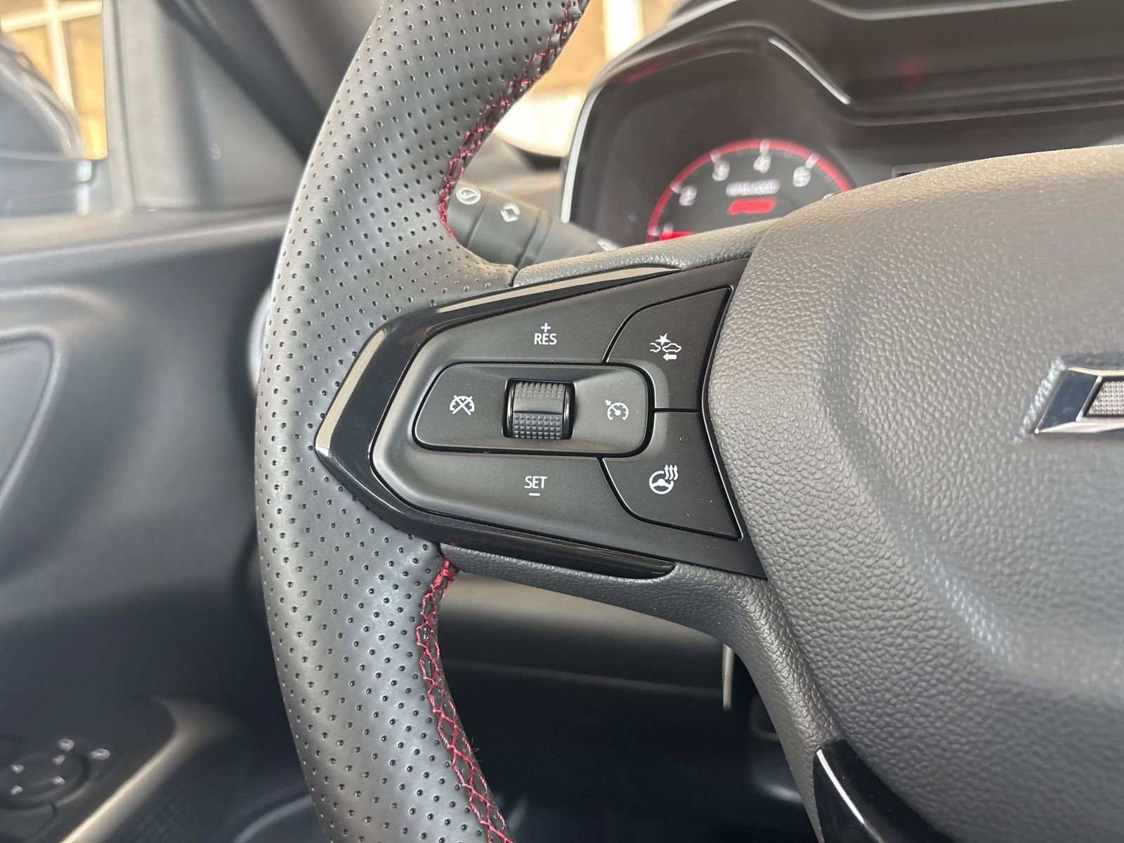 New 2026 Chevrolet Trax RS w/ Driver Confidence Package image 26