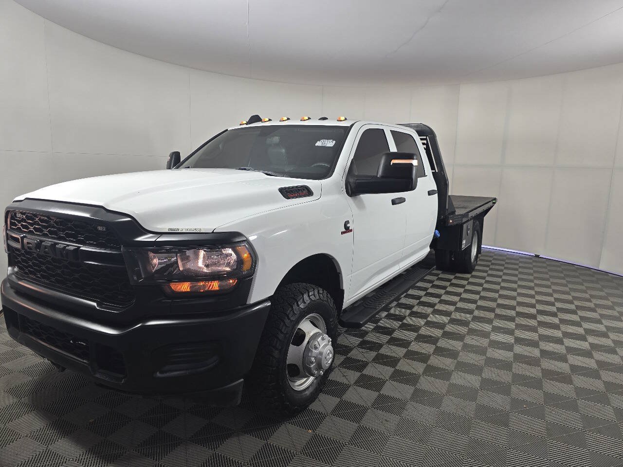 Used 2024 RAM 3500 Tradesman w/ Max Tow Package AWD/4WD image 5