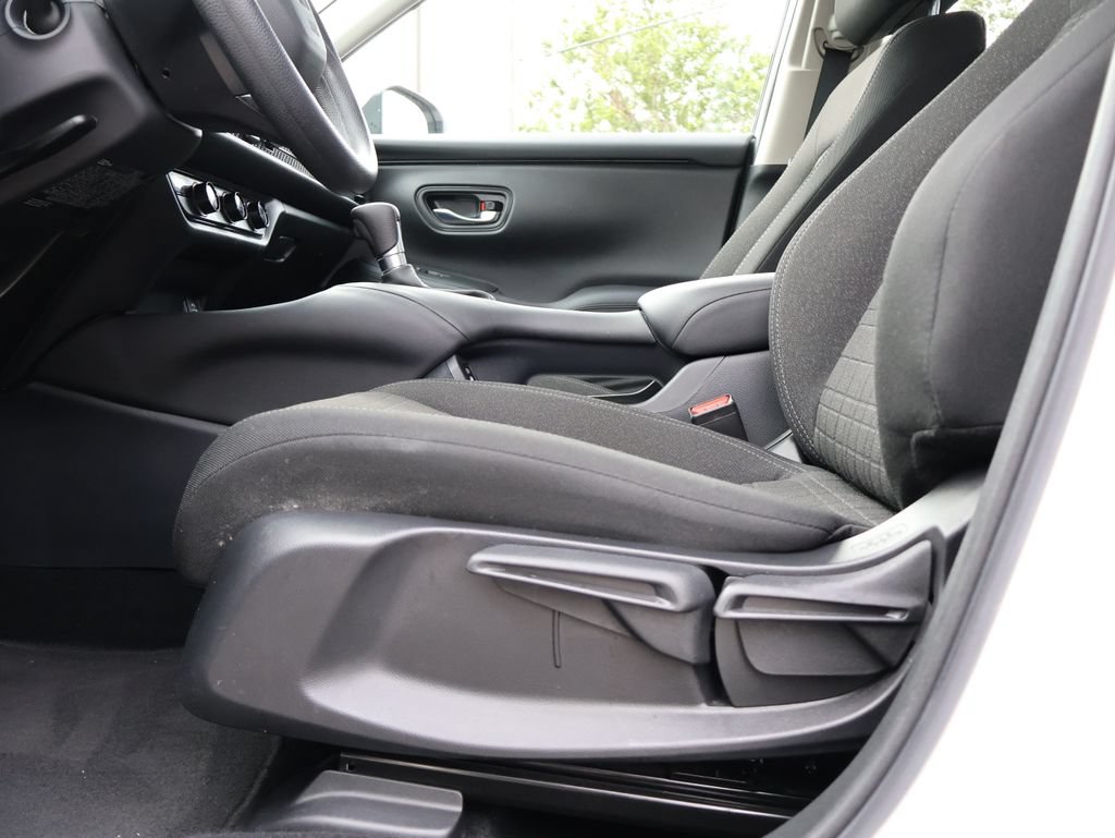 Certified 2024 Honda HR-V LX image 29