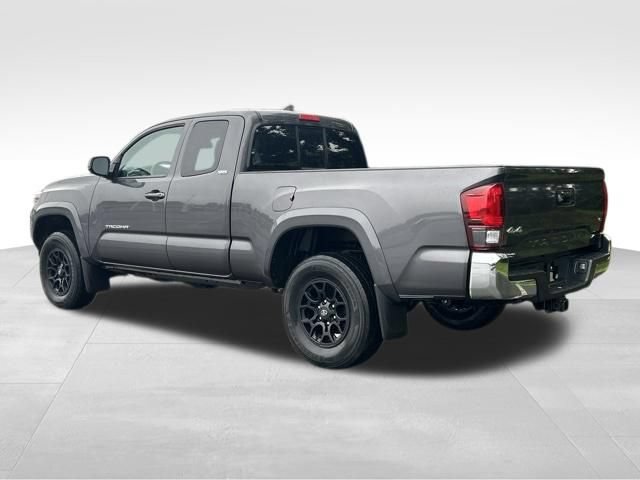 Used 2019 Toyota Tacoma SR5 AWD/4WD image 3