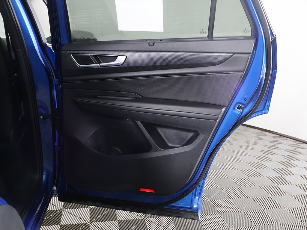 Used 2024 Volkswagen Atlas Cross Sport SEL R-Line image 27