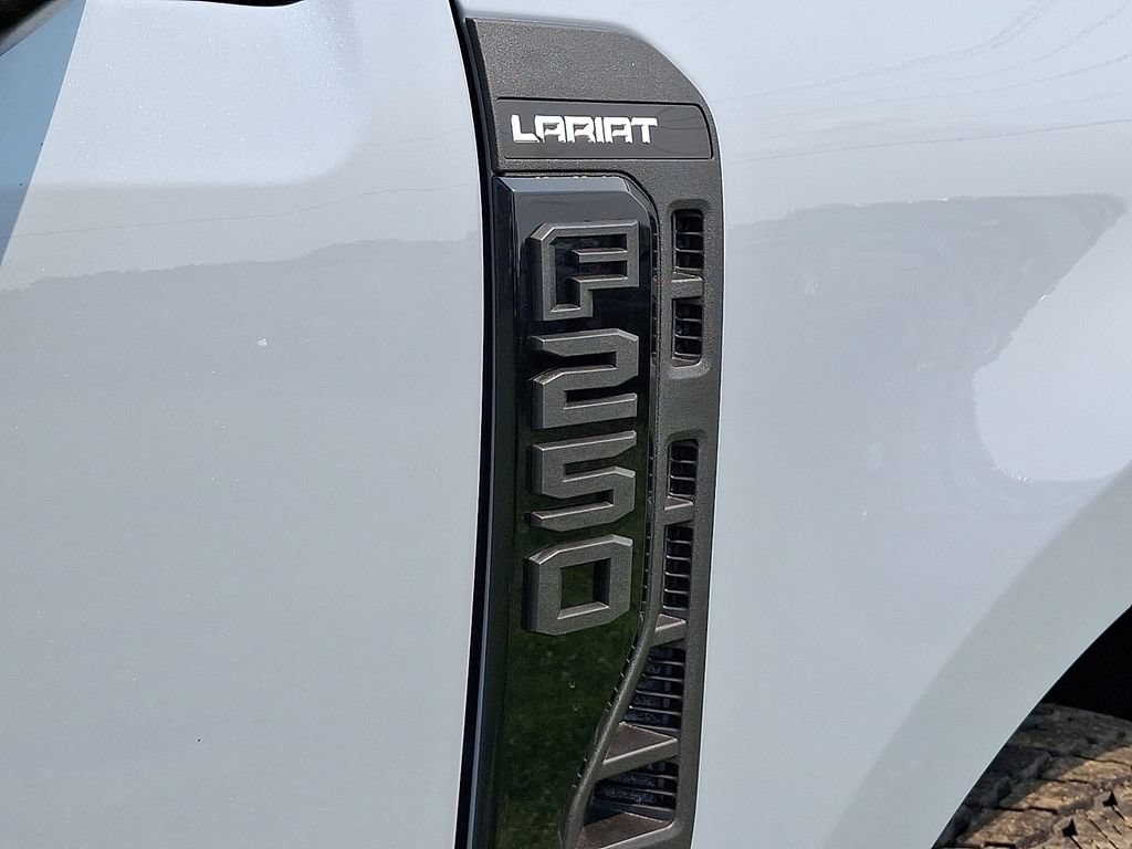 New 2026 Ford F250 Lariat w/ Black Appearance Package AWD/4WD image 20