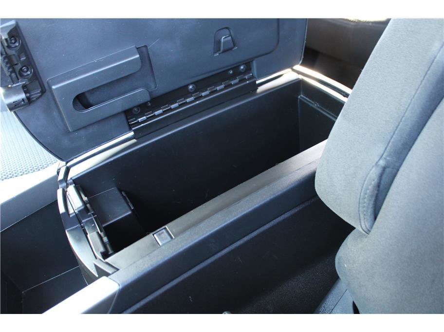 Used 2015 Nissan Armada SV image 31