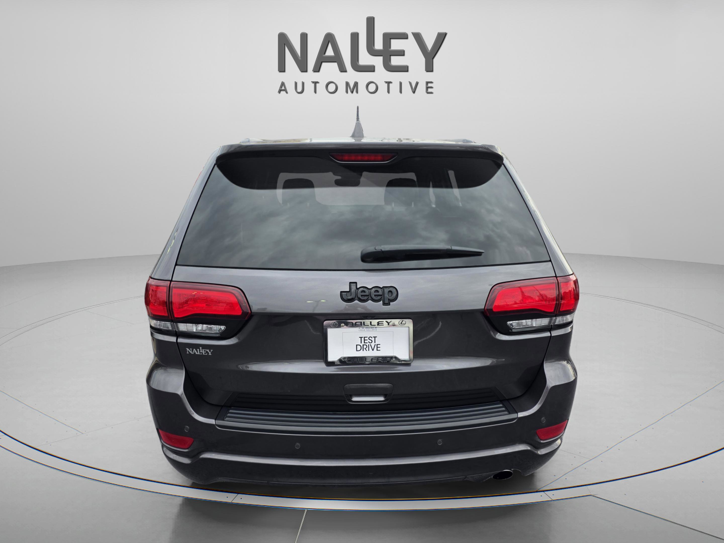 Used 2021 Jeep Grand Cherokee Laredo X image 4