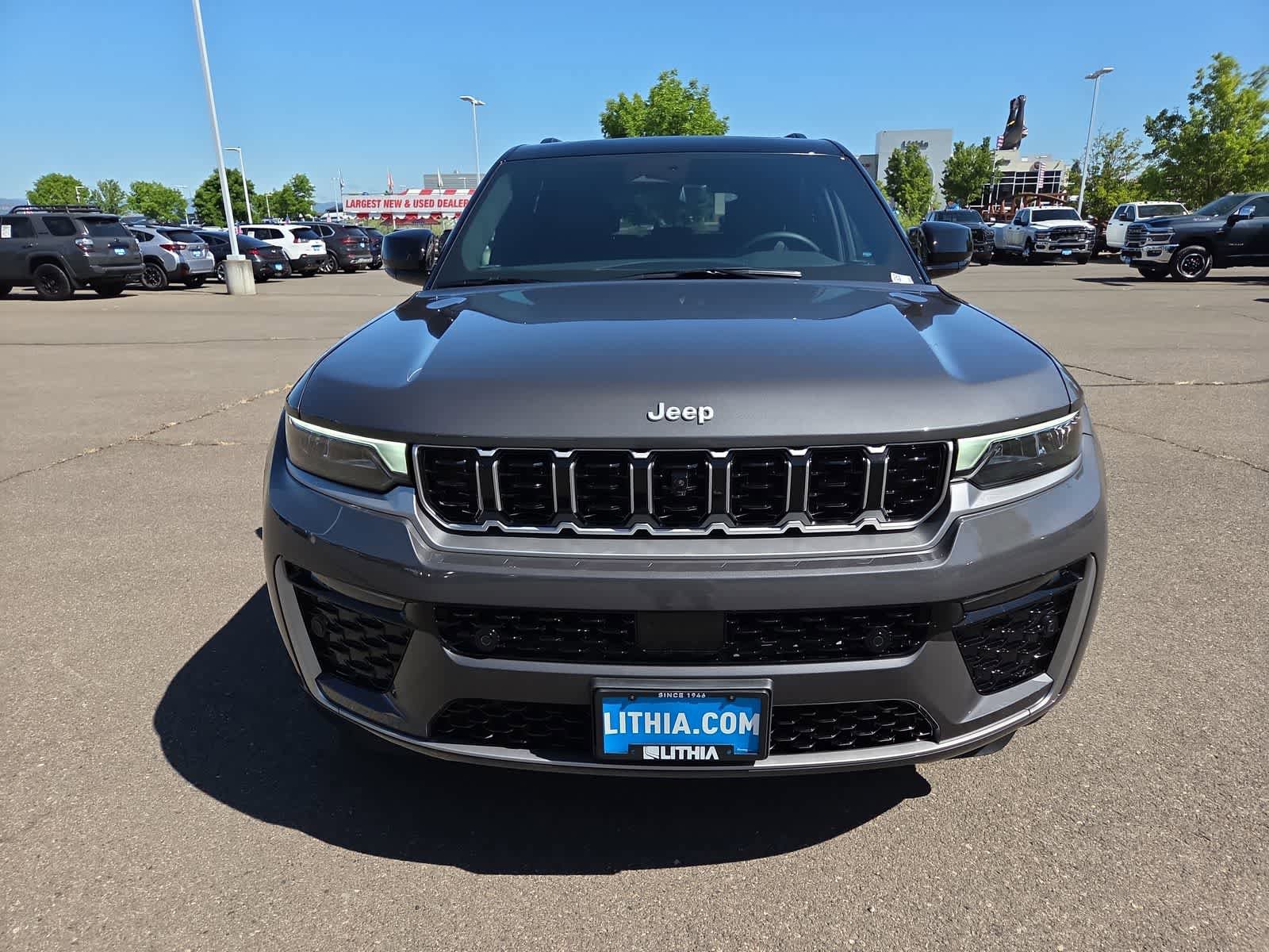 New 2026 Jeep Grand Cherokee Summit AWD/4WD image 14