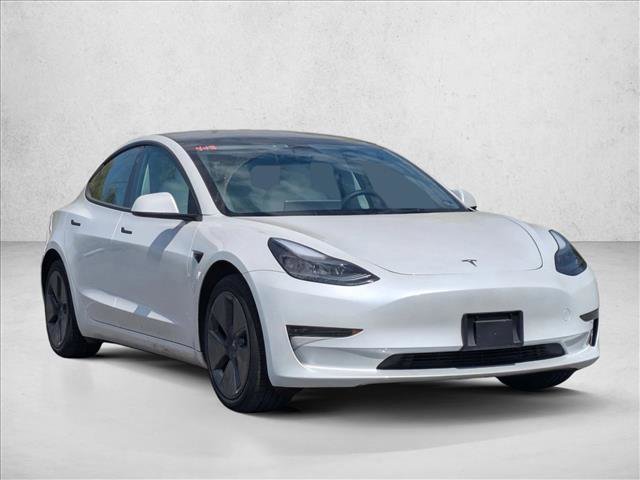 Used 2023 Tesla Model 3 Standard Range image 3