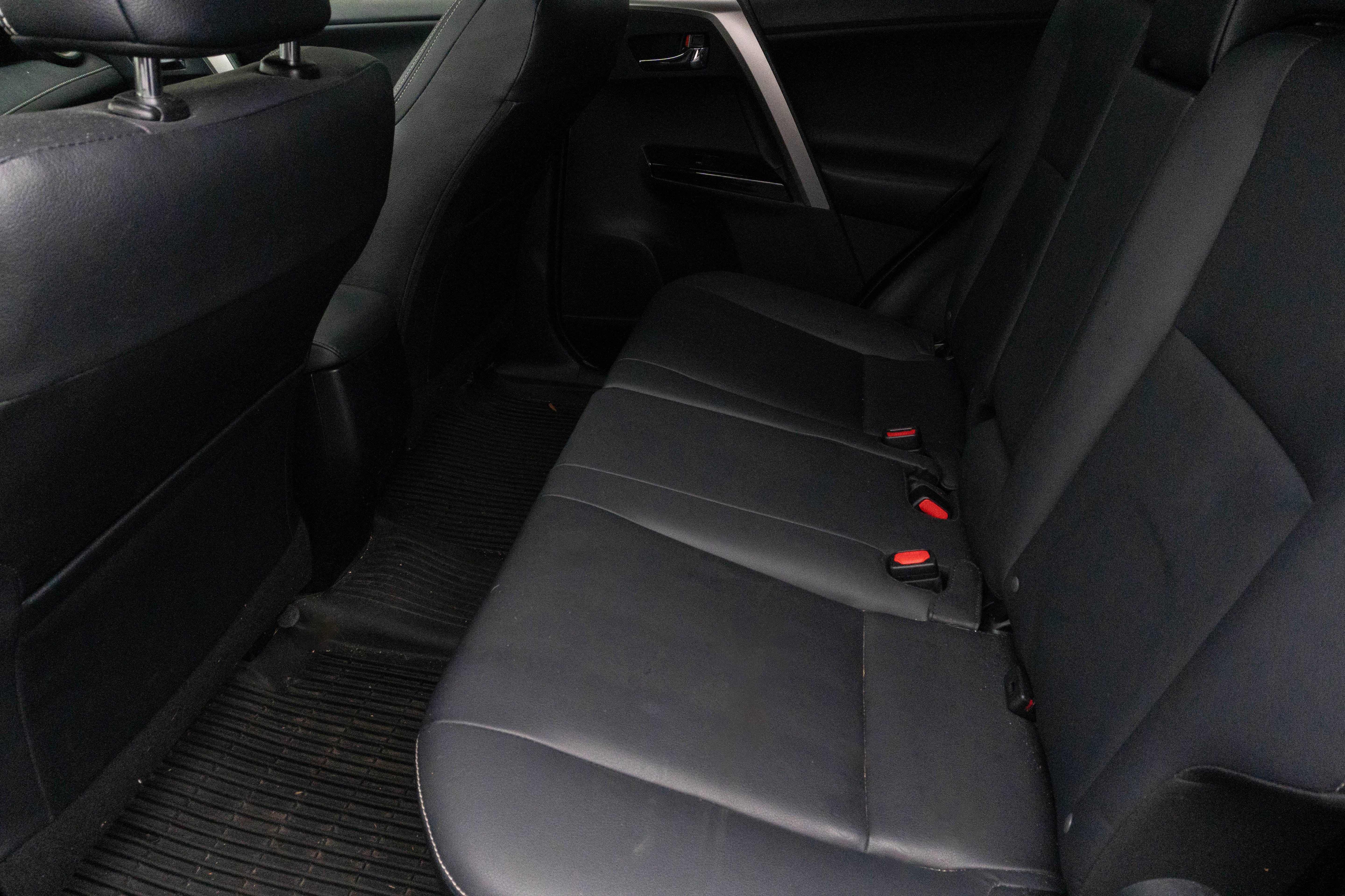 Used 2018 Toyota RAV4 Limited image 36