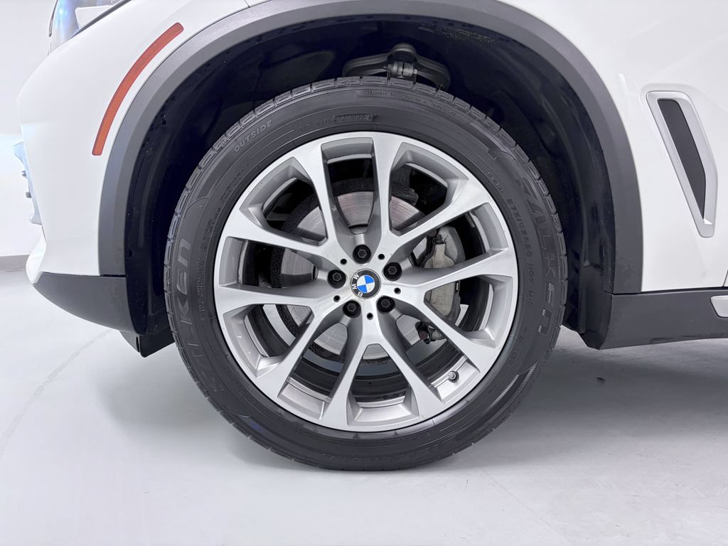 Used 2020 BMW X5 xDrive40i w/ Convenience Package AWD/4WD image 10