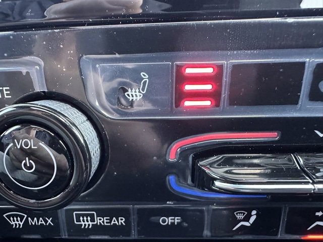 New 2025 Jeep Grand Cherokee L Altitude image 32