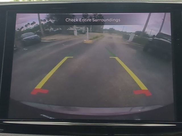 Certified 2023 Chrysler Pacifica Touring-L FWD image 26