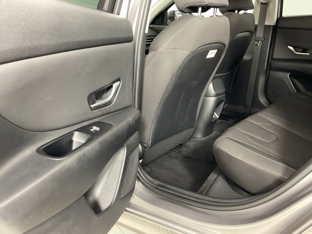 Used 2025 Hyundai Elantra SEL image 14