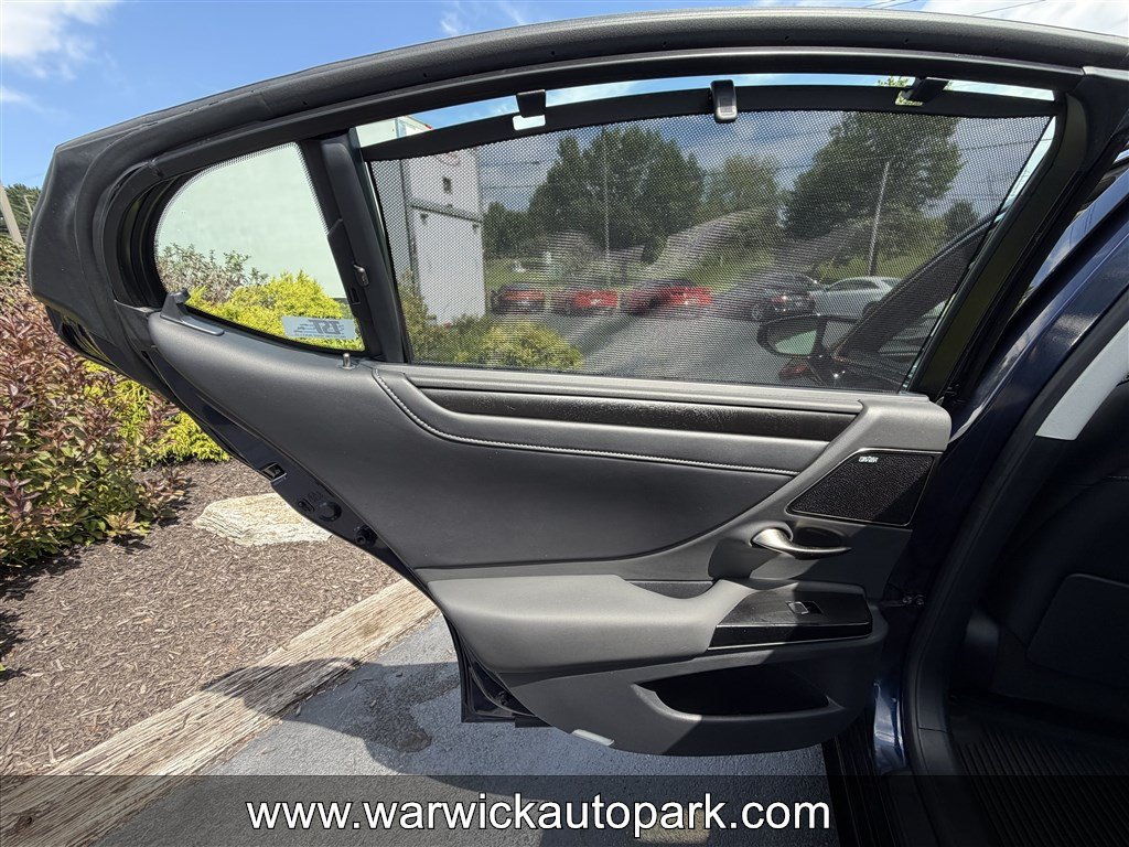 Used 2023 Lexus ES 300h Ultra Luxury w/ Accessory Package (Z1) FWD image 13