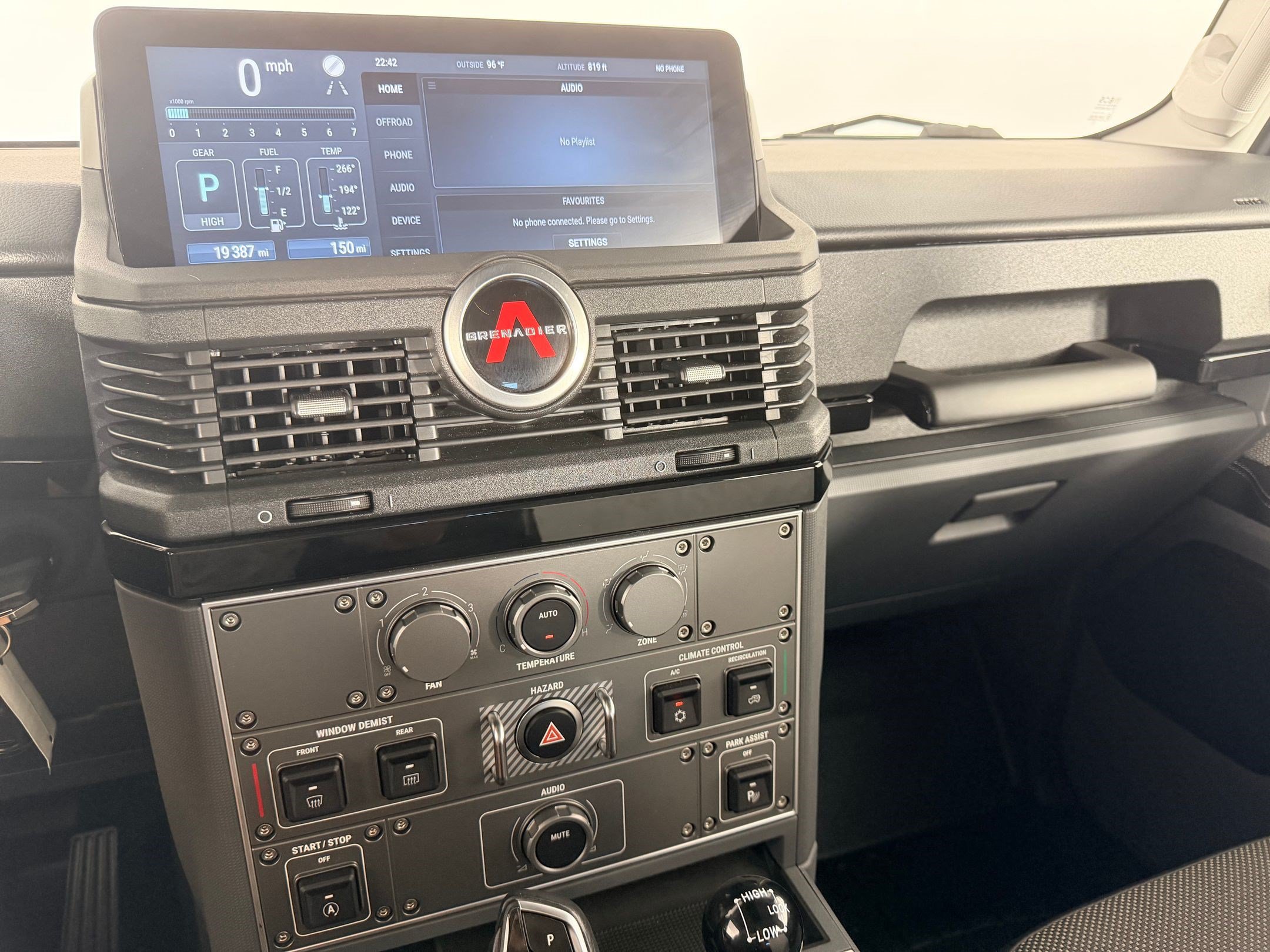Used 2024 INEOS Grenadier Station Wagon AWD/4WD image 23