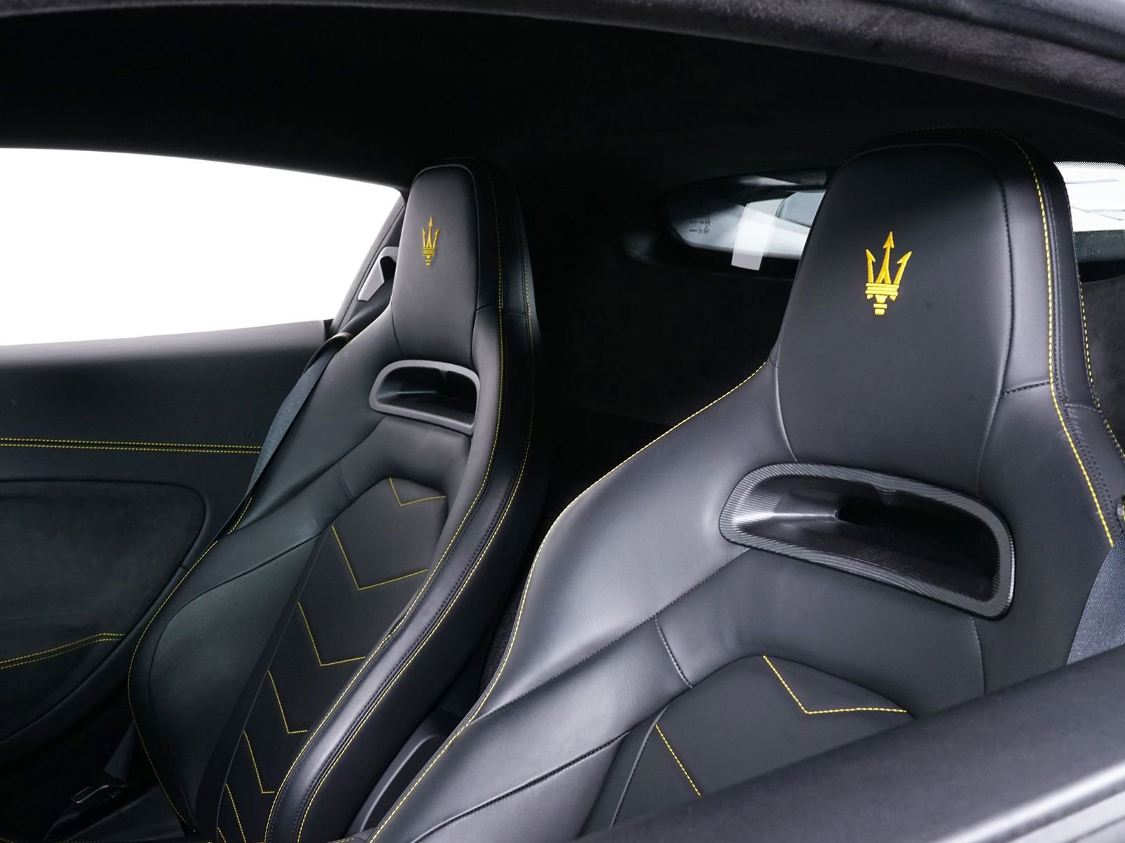 Used 2022 Maserati MC20 Coupe image 23