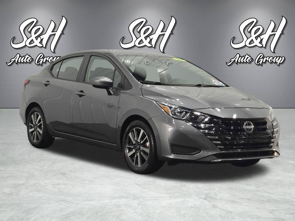 Used 2024 Nissan Versa SV FWD image 2