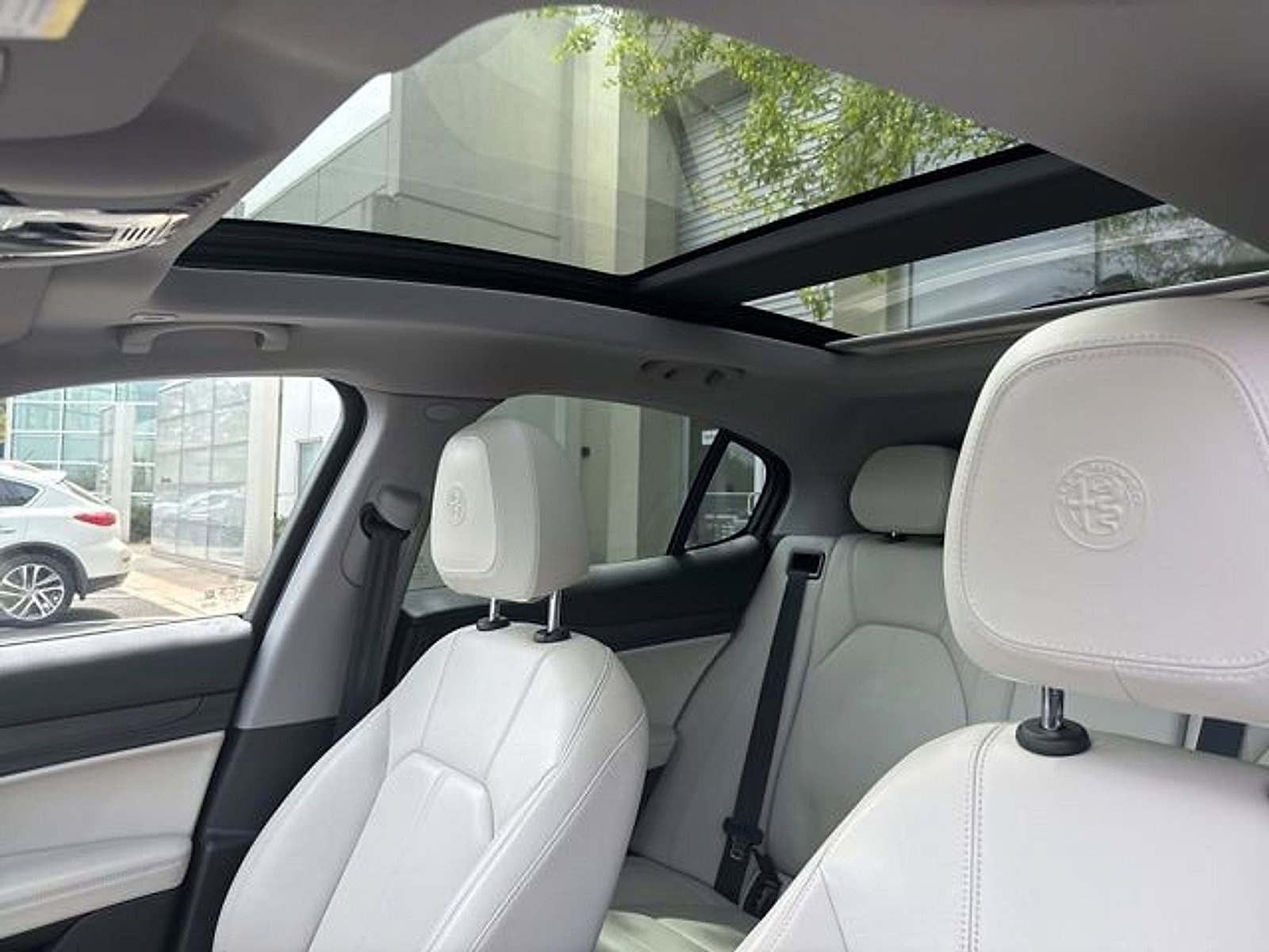 Used 2021 Alfa Romeo Stelvio Ti w/ Nero Edizione image 18