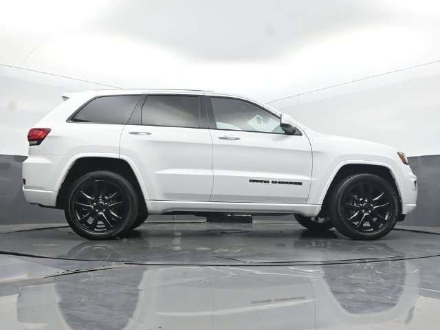 Used 2019 Jeep Grand Cherokee Altitude AWD/4WD image 54