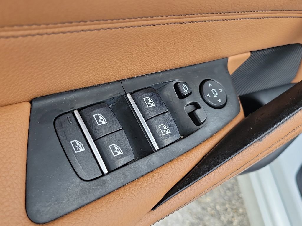 Used 2018 BMW 530i image 21